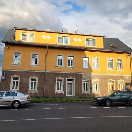 Penzion Duong Apartments Karlovy Vary Exterior photo